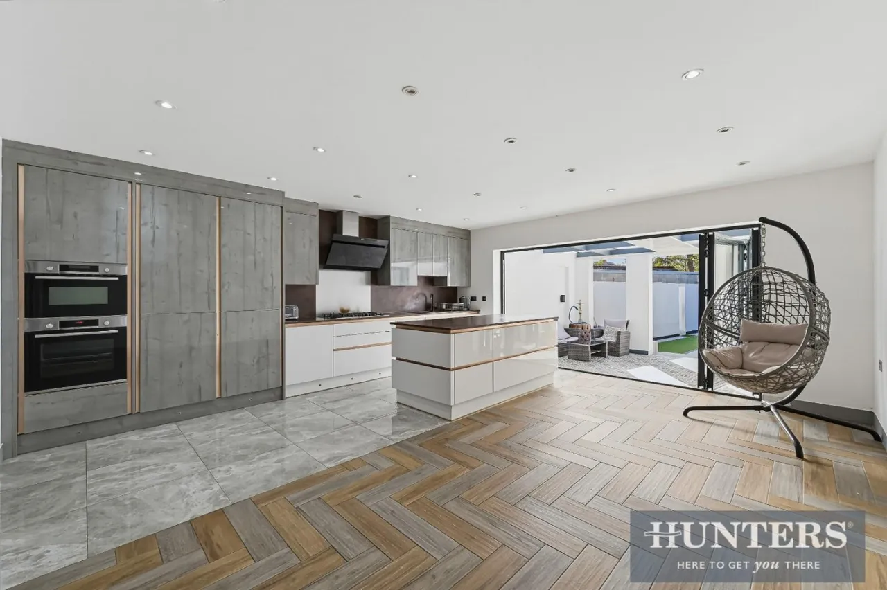 The Crossways, Hounslow, TW5, photo 3