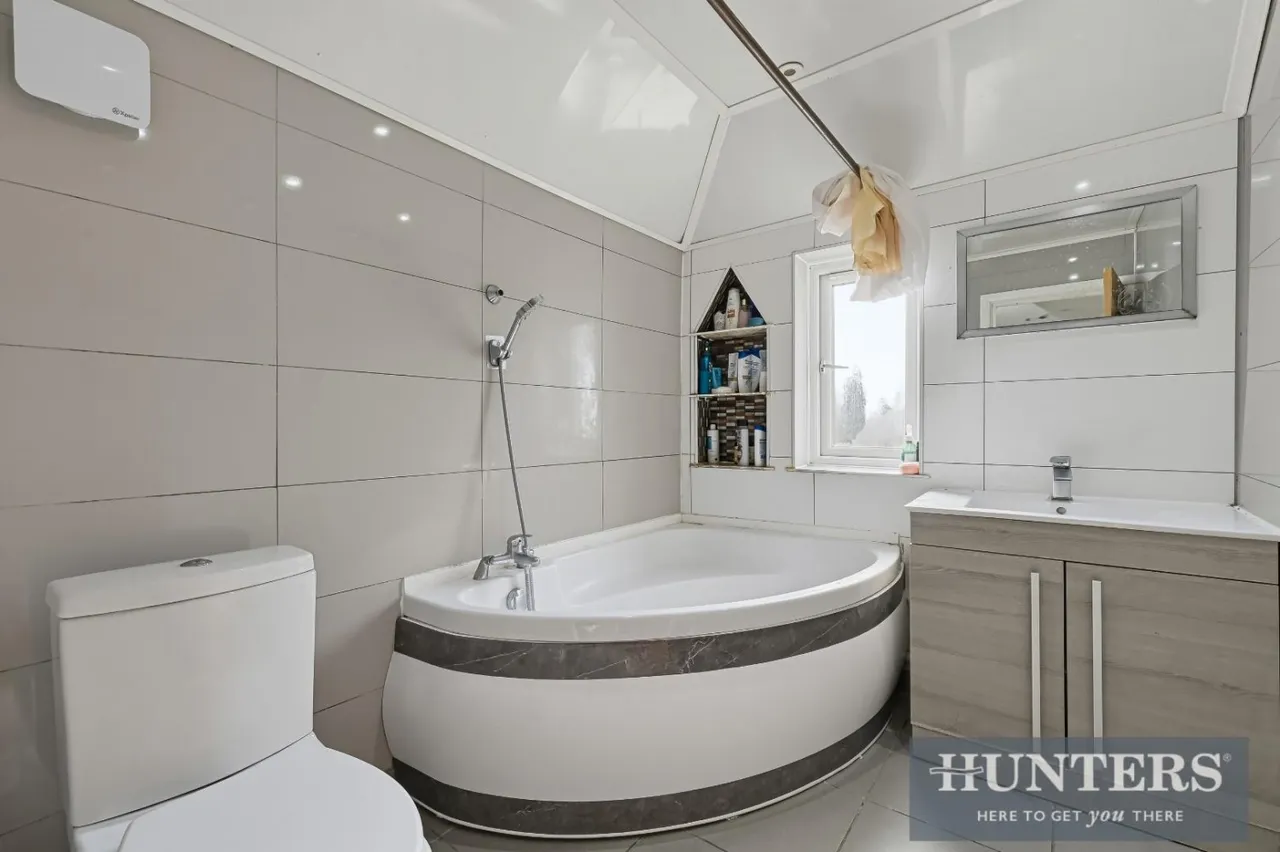 The Crossways, Hounslow, TW5, photo 16