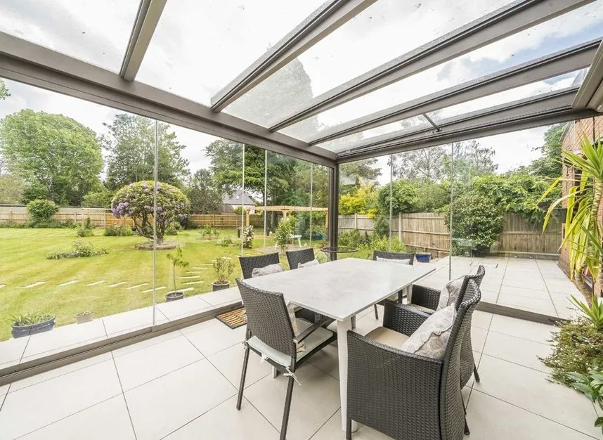 Manor Gardens, Hampton, TW12, photo 8