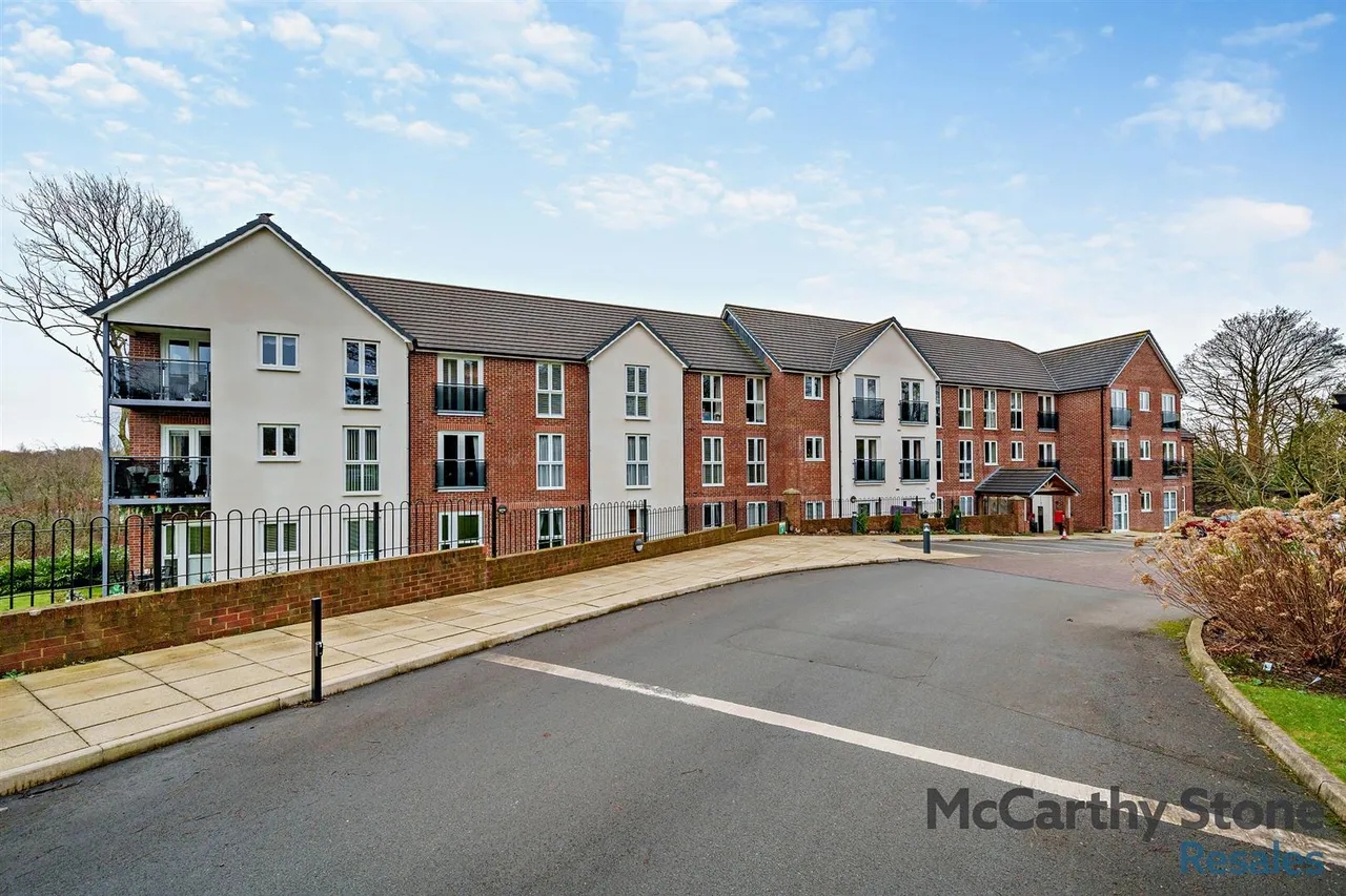 Preston Road, Clayton-Le-Woods, PR6, photo 12