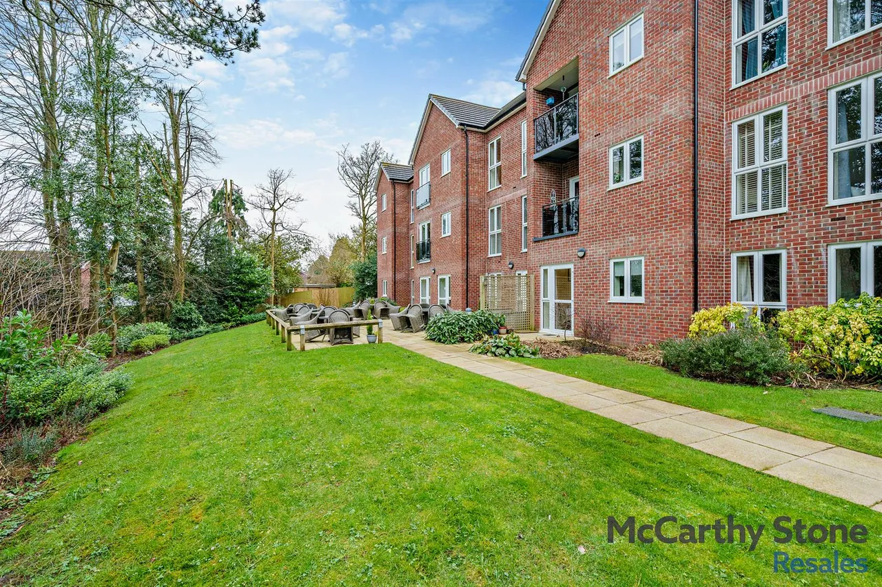 Preston Road, Clayton-Le-Woods, PR6, photo 14