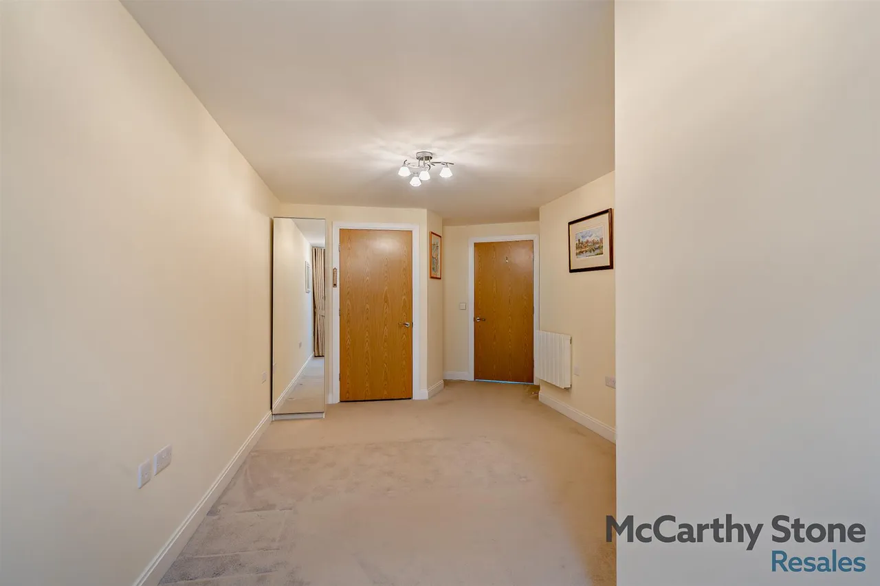 Preston Road, Clayton-Le-Woods, PR6, photo 8