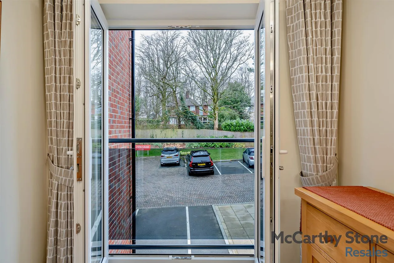 Preston Road, Clayton-Le-Woods, PR6, photo 4