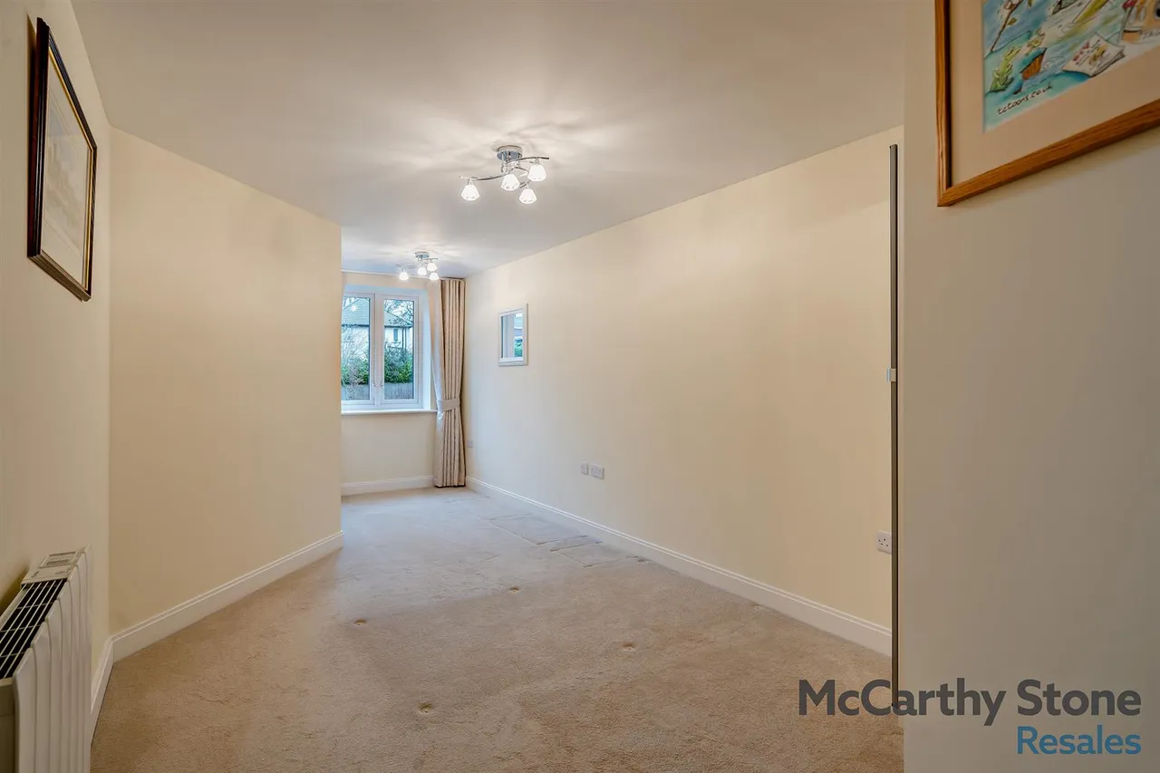 Preston Road, Clayton-Le-Woods, PR6, photo 7
