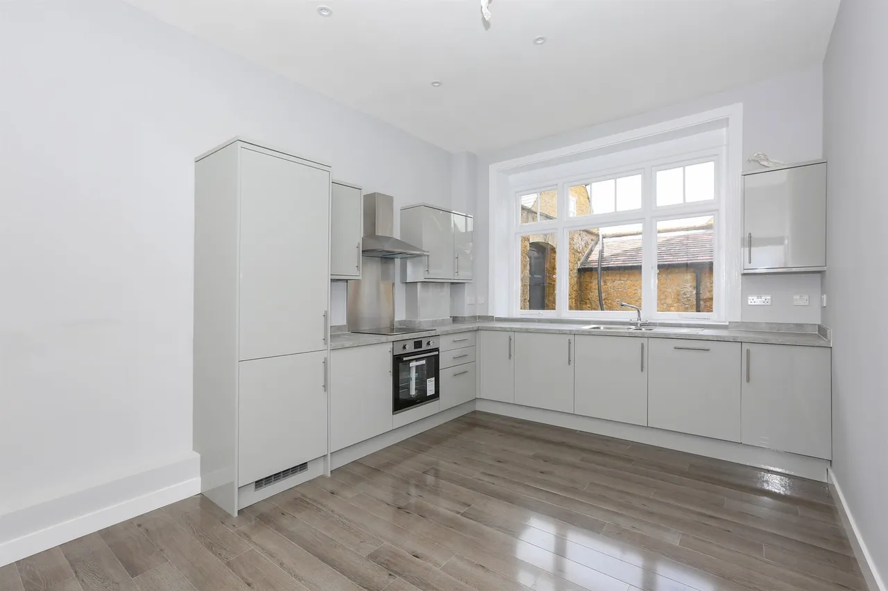 Priorygate Court, Castle Cary, BA7, photo 14