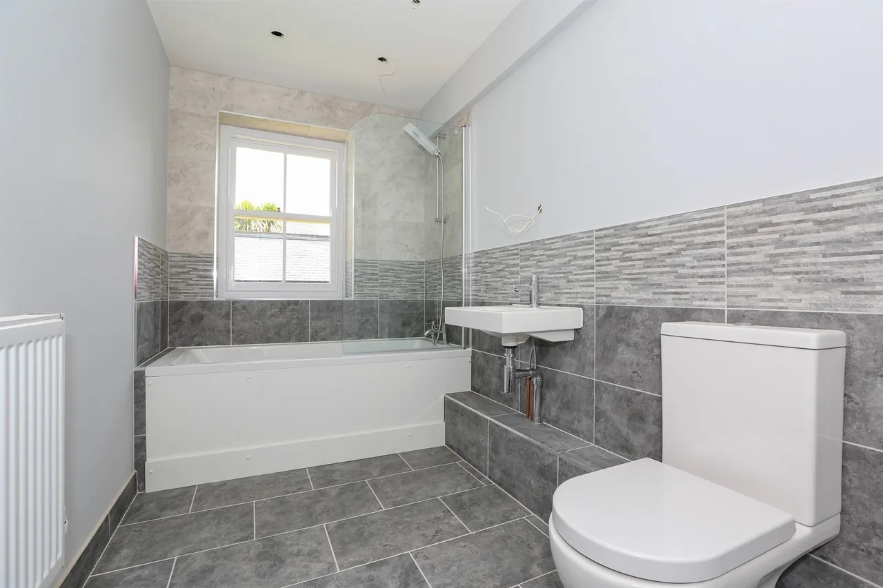 Priorygate Court, Castle Cary, BA7, photo 12