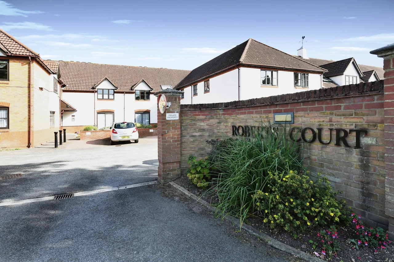2 bed flat for sale — Baddow Road, Chelmsford, Essex, CM2