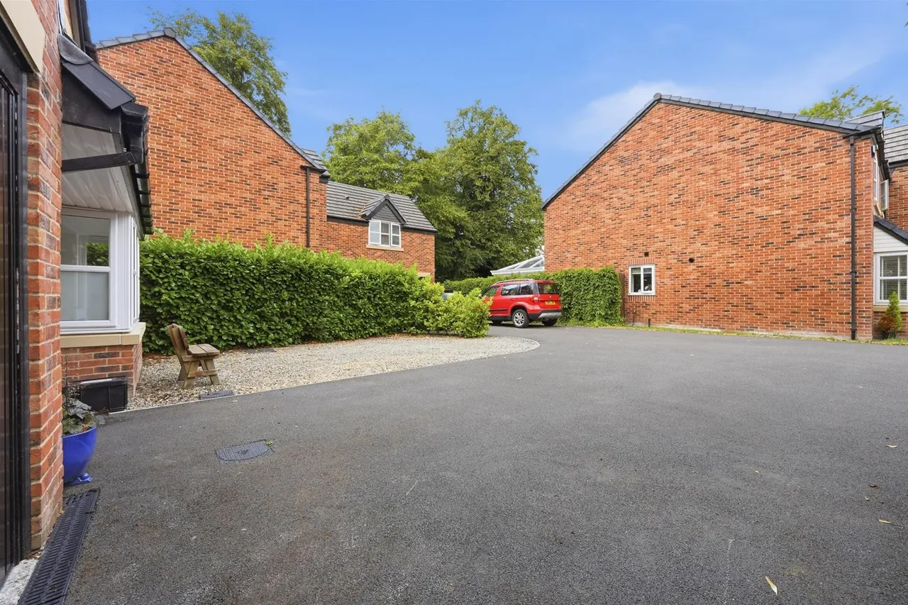 Waterwheel Way, Bollington, photo 23