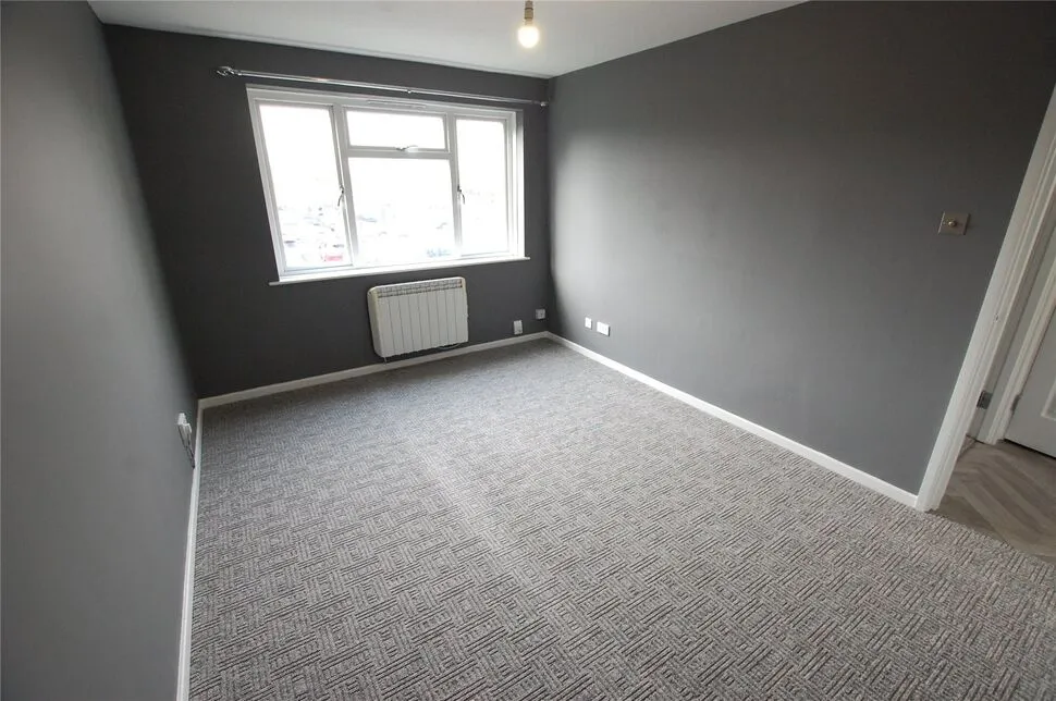 Hurricane Road, Bowerhill, SN12, photo 4
