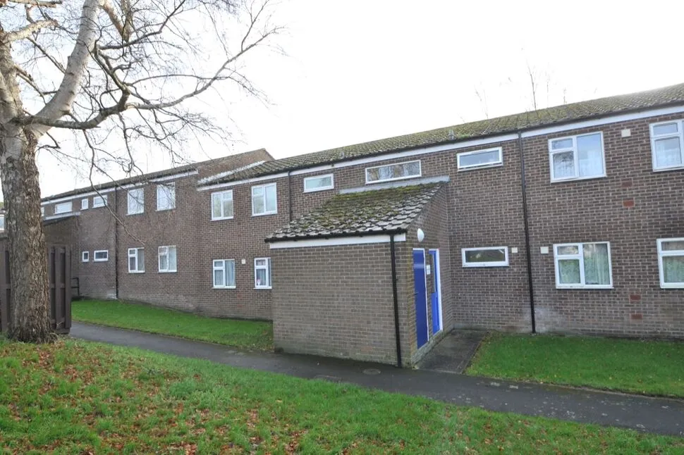 2 bed flat for sale, Hurricane Road, Bowerhill, SN12