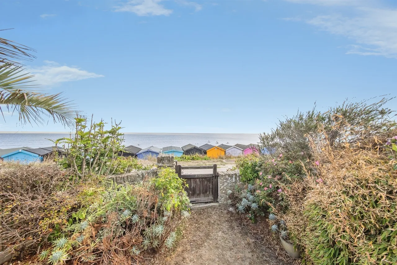 Green Lane, Walton On The Naze, CO14, photo 18