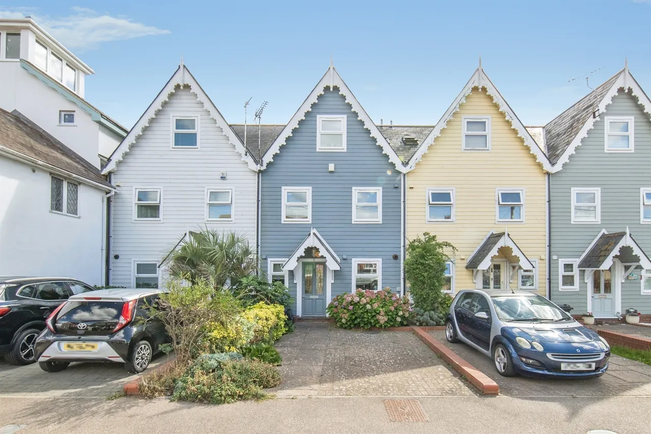 4 bed house for sale, Green Lane, Walton On The Naze, CO14