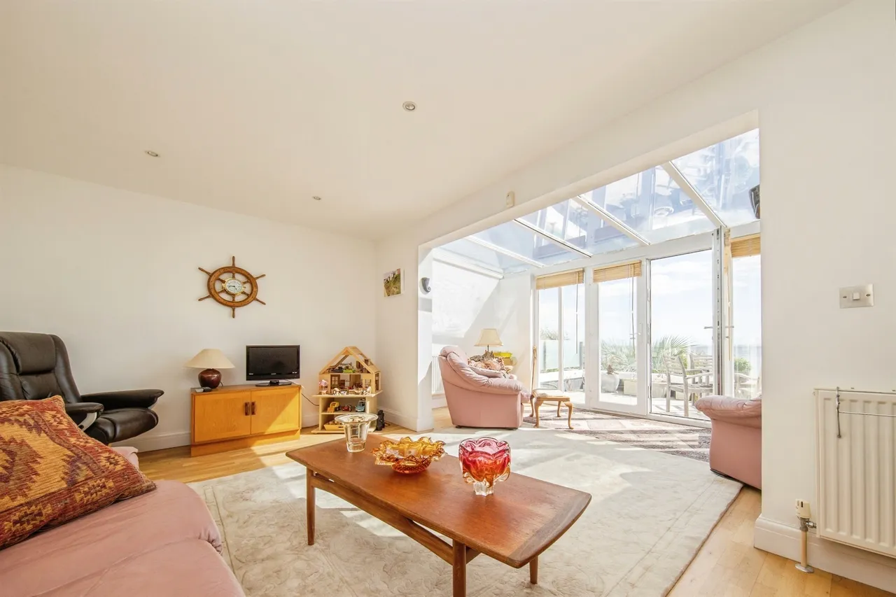 Green Lane, Walton On The Naze, CO14, photo 8