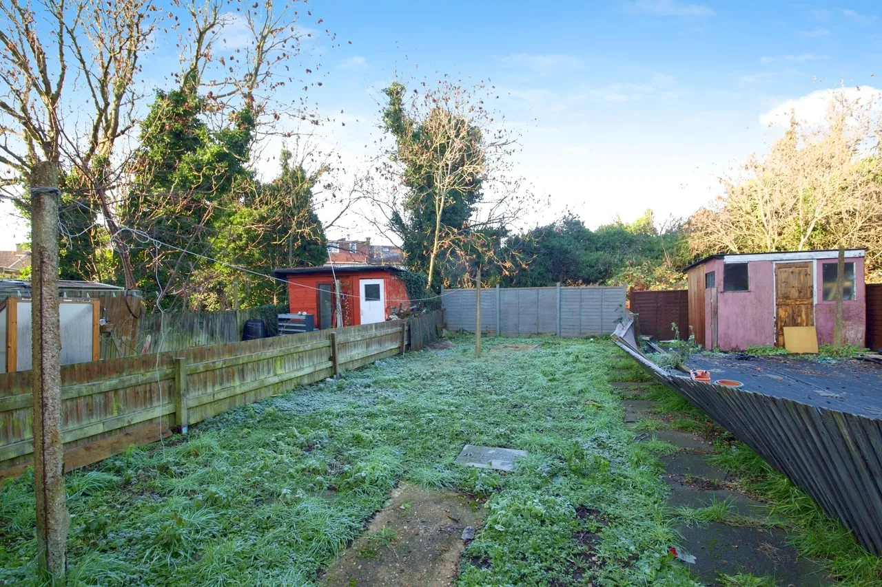North Circular Road, London, NW10, photo 2