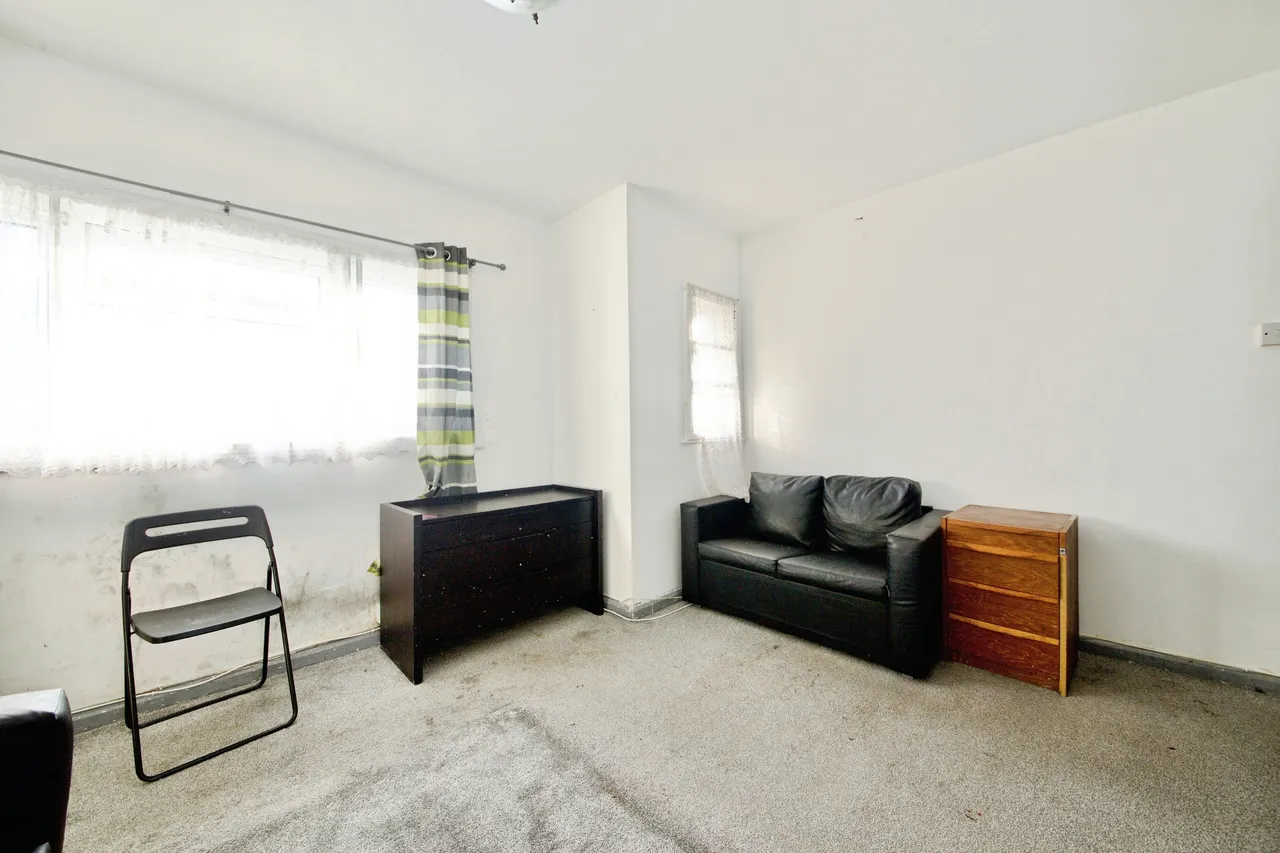 North Circular Road, London, NW10, photo 5