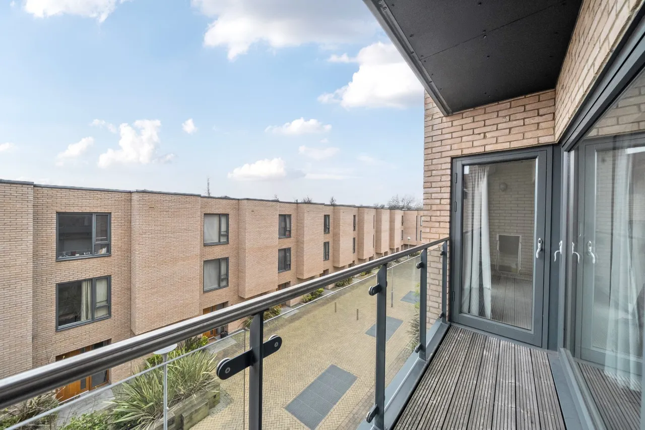 Vinery Way, Hammersmith, London, W6, photo 5