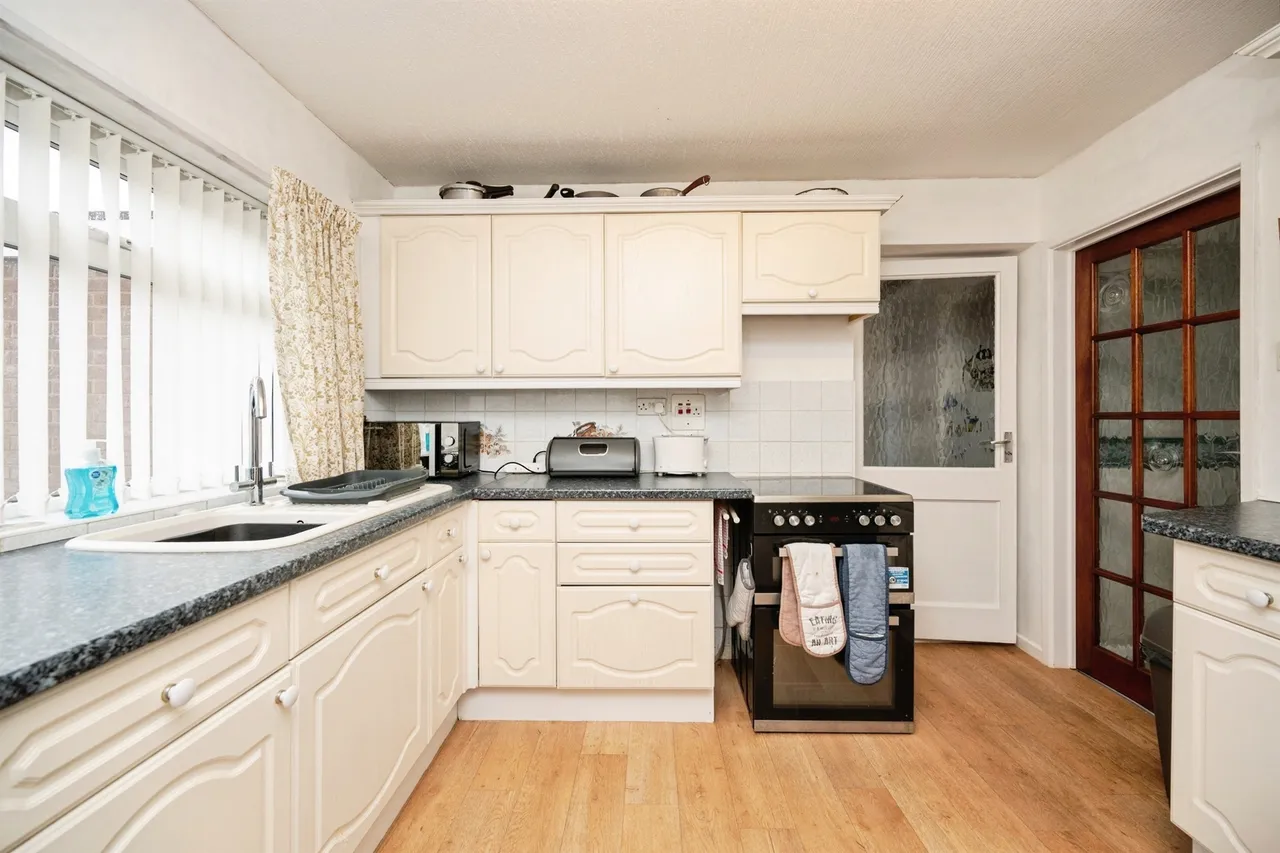 Ravenhurst Drive, Birmingham, B43, photo 4