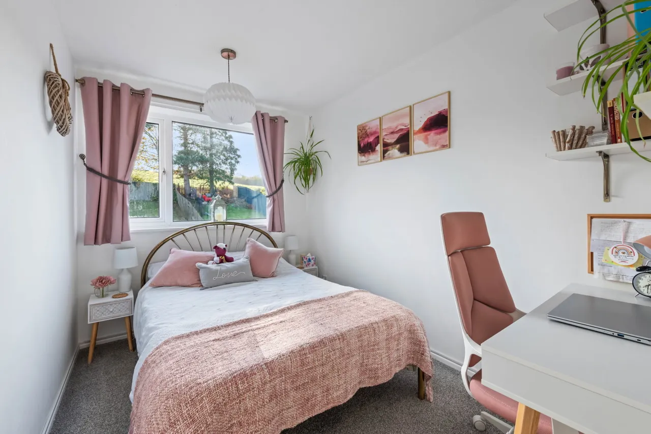 Fifth Avenue, Grantham, photo 12
