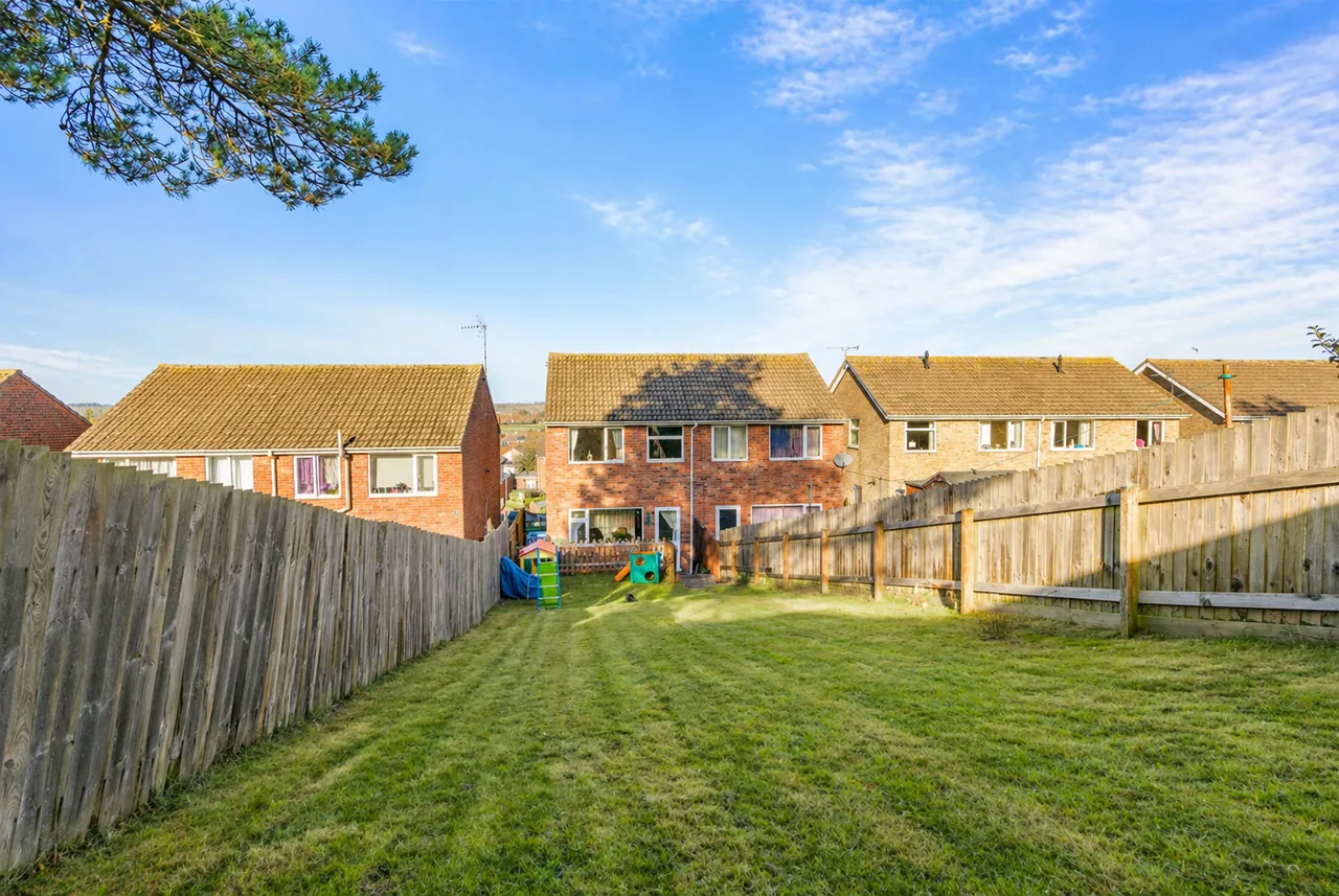 Fifth Avenue, Grantham, photo 15