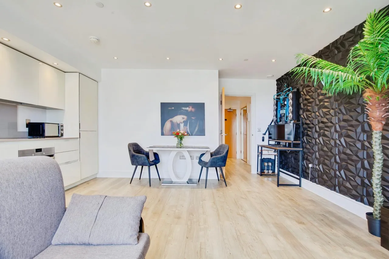 Lyon Road, Harrow, HA1, photo 10