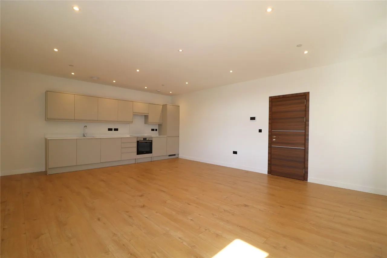 Church Street East, Woking, GU21, photo 5