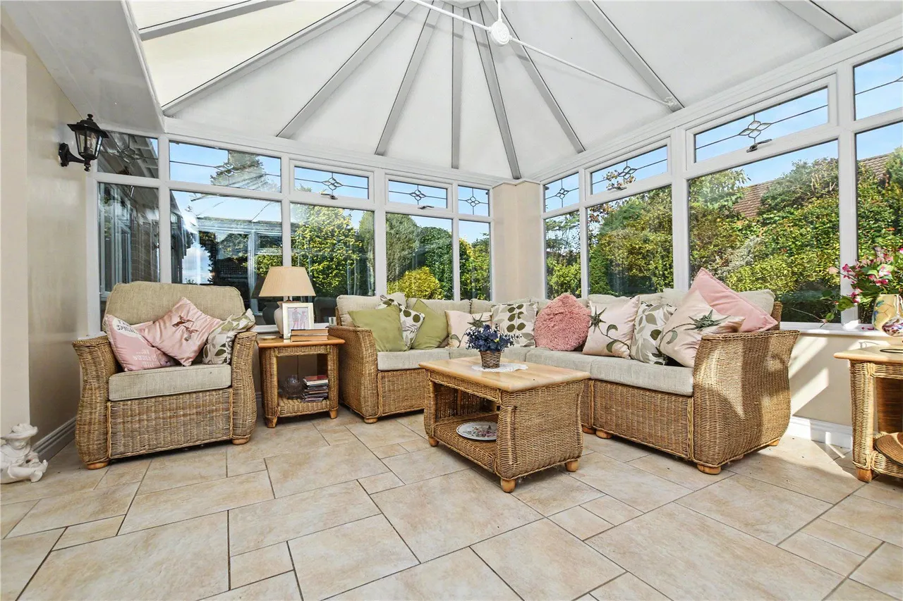Hill Top Close, Tingley, WF3, photo 20