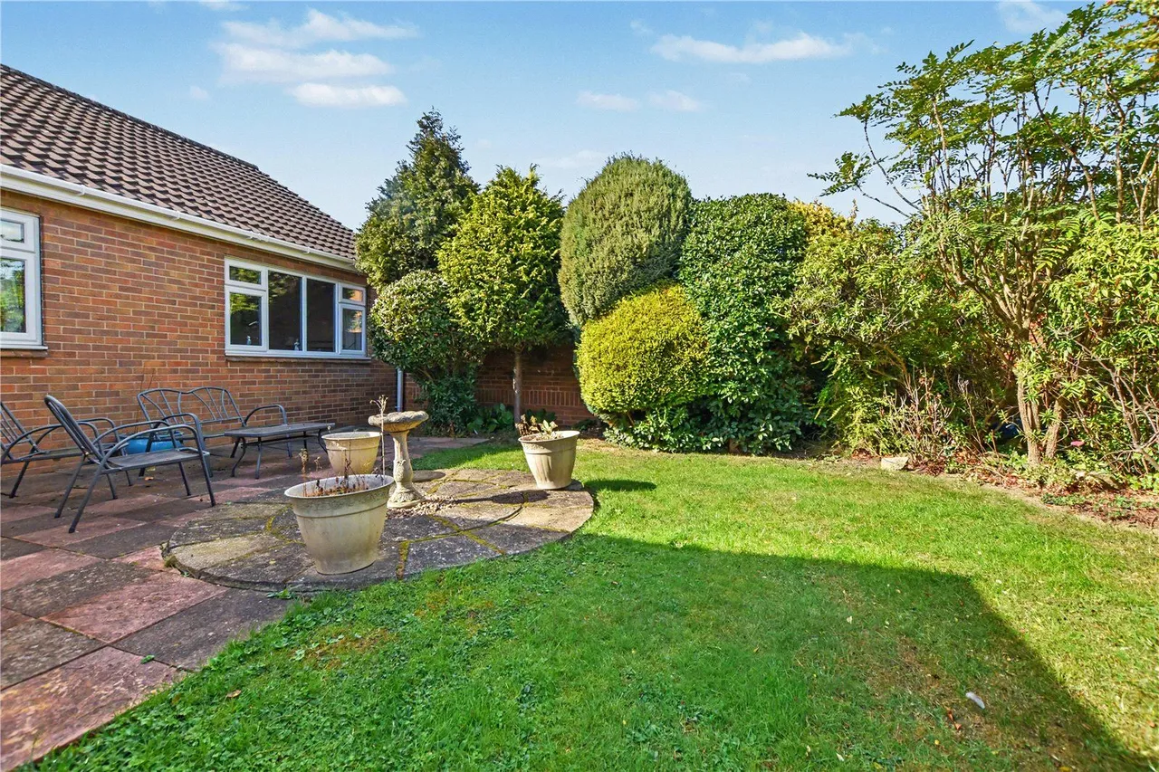 Hill Top Close, Tingley, WF3, photo 29