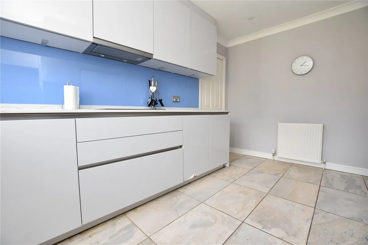Hill Top Close, Tingley, WF3, photo 16