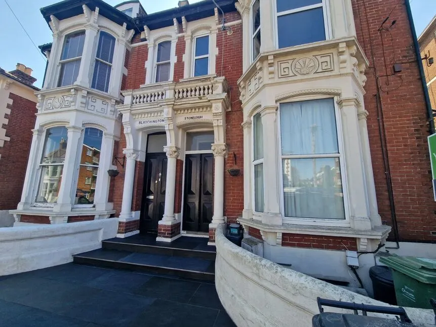 2 bed flat to rent, Livingstone Road, Southsea, PO5