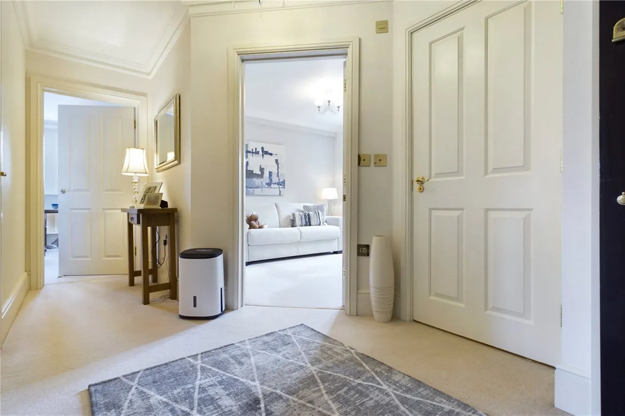 Abbey Gardens, Upper Woolhampton, RG7, photo 2