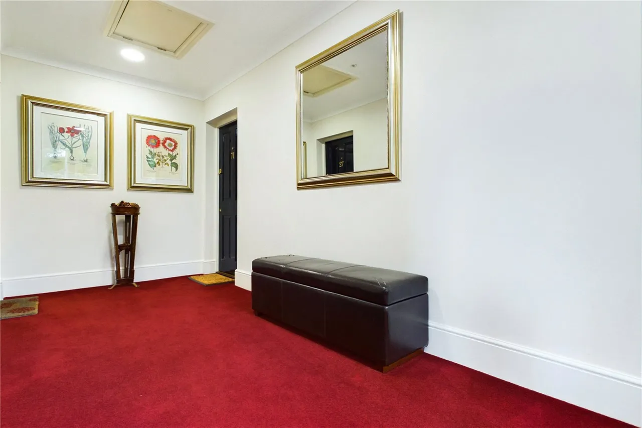 Abbey Gardens, Upper Woolhampton, RG7, photo 11
