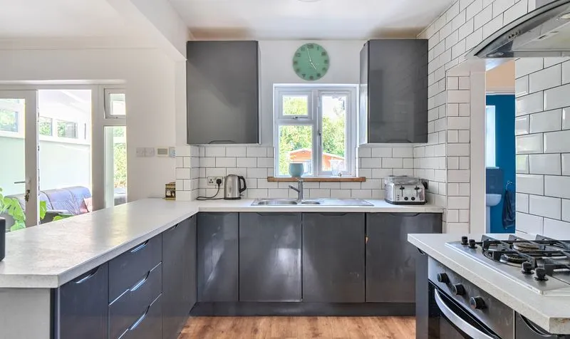 Overdale, Ashtead, KT21, photo 4