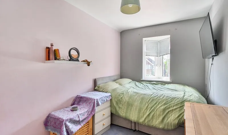 Overdale, Ashtead, KT21, photo 12