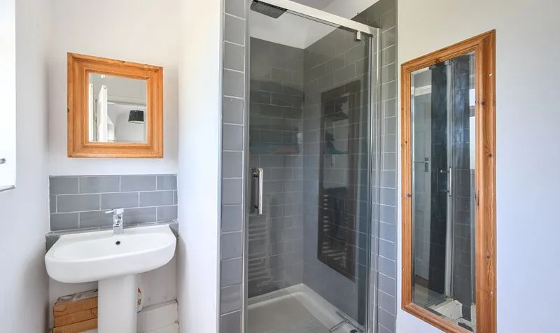 Overdale, Ashtead, KT21, photo 9