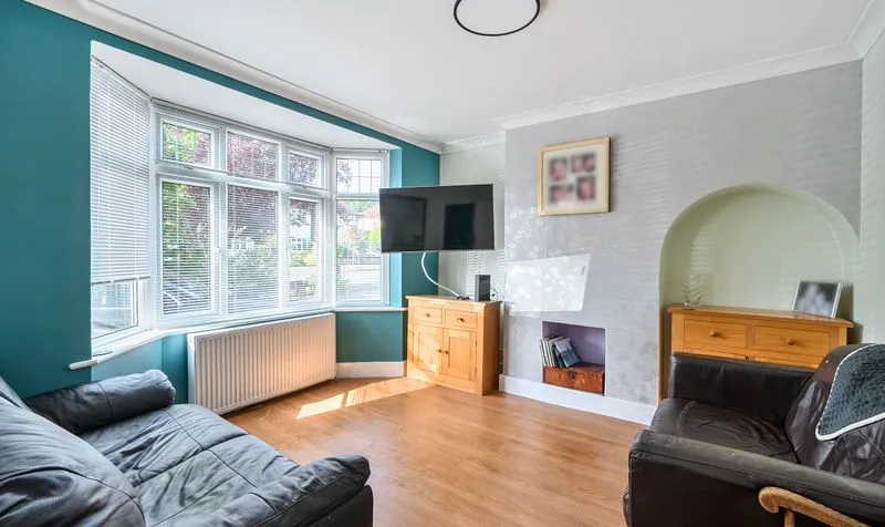 Overdale, Ashtead, KT21, photo 3