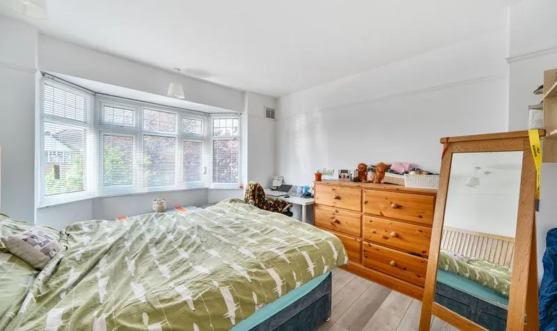 Overdale, Ashtead, KT21, photo 10