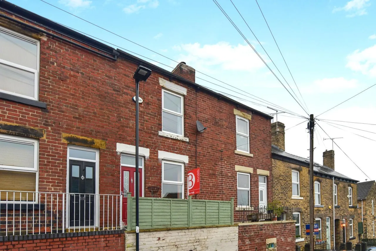 2 bed house for sale — Hoole Street, Sheffield, S6