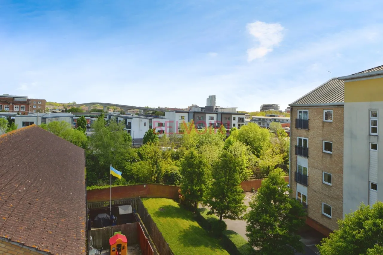 Carpathia Drive, Southampton, SO14, photo 9