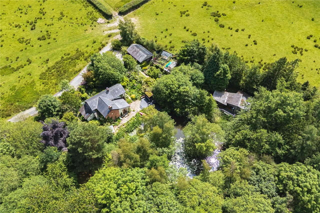 3 bed house for sale — Waen Lane, Llandinam, Powys, SY17 5BH