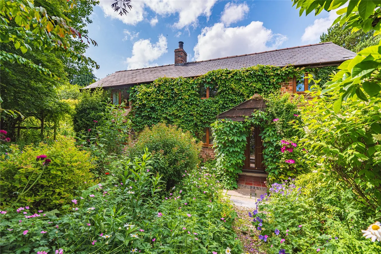 Waen Lane, Llandinam, Powys, SY17 5BH, photo 2