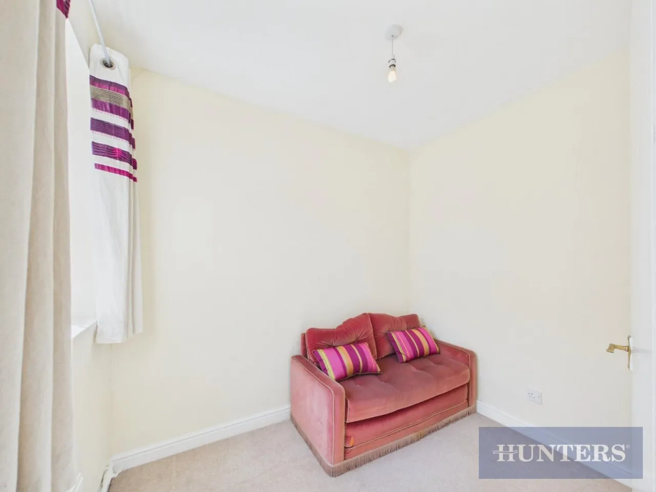 St. Martins Square, Scarborough, YO11, photo 13
