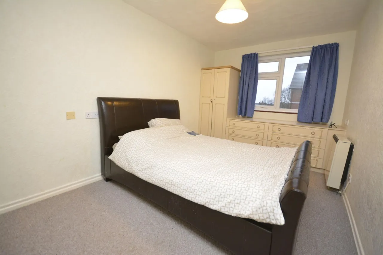 Lincoln Court Lower Robin Hood Lane, Frodsham, photo 5
