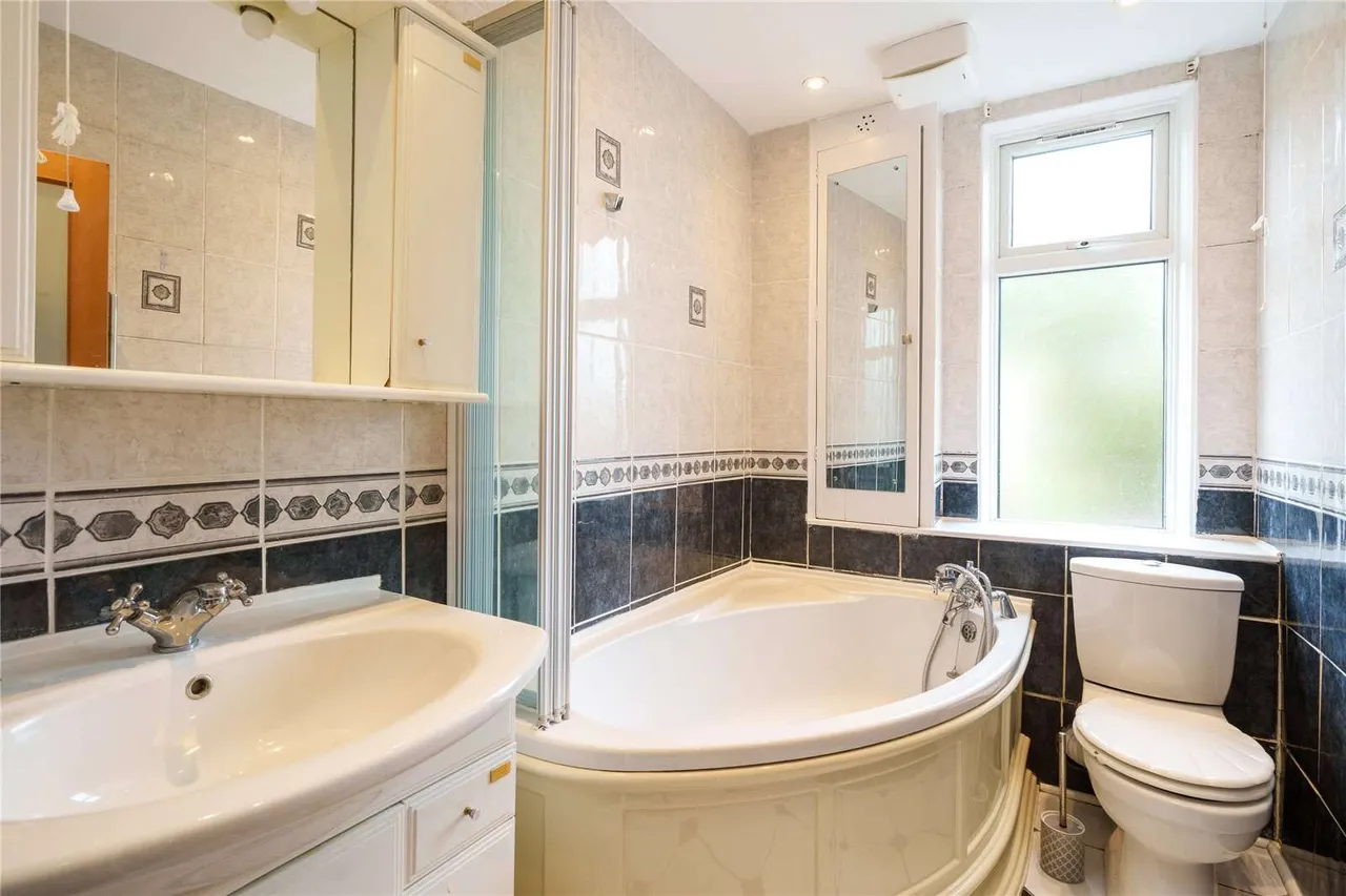 Sydney Road, Raynes Park, London, SW20 8EG, photo 9