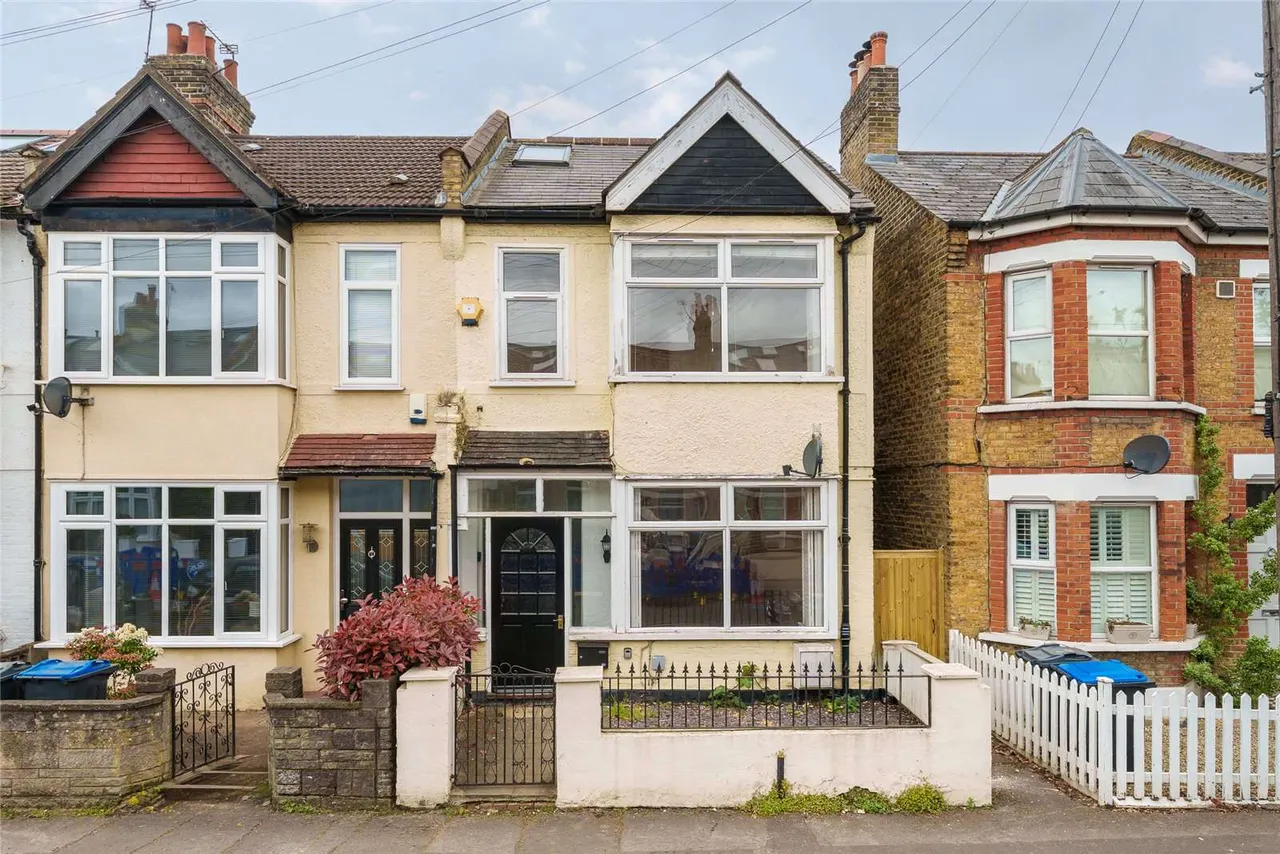 Sydney Road, Raynes Park, London, SW20 8EG, photo 2