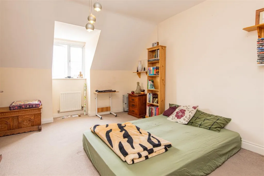 School Lane, Higham Ferrers, photo 6