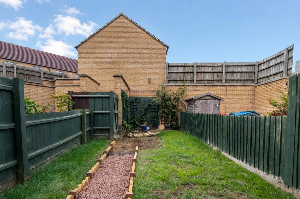 School Lane, Higham Ferrers, photo 11