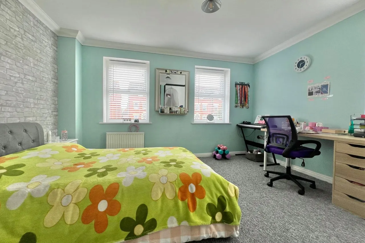 Church Lane East, Aldershot, GU11 3BT, photo 9