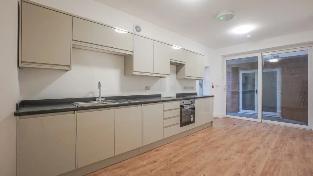 Sandy Lane, Stockport, SK6, photo 3