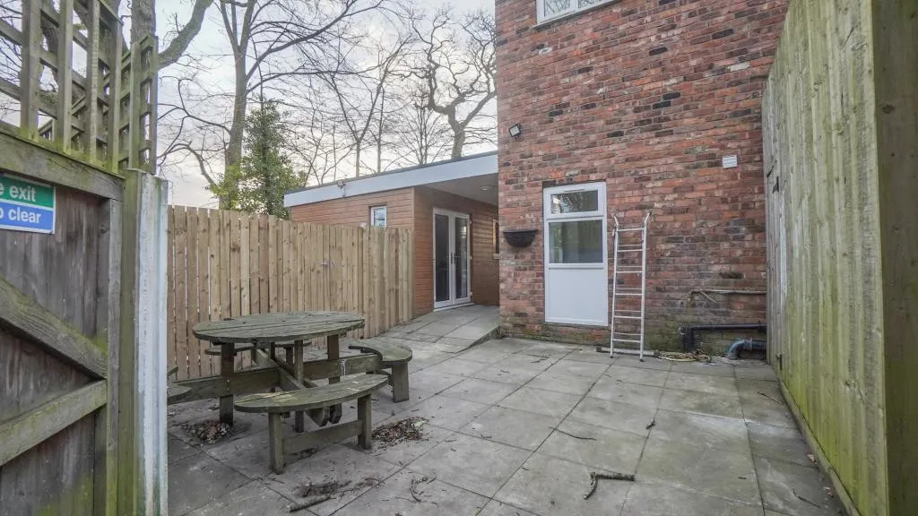 Sandy Lane, Stockport, SK6, photo 13