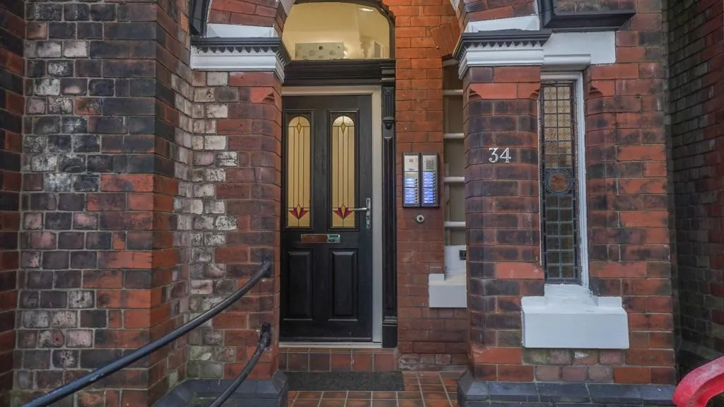 Sandy Lane, Stockport, SK6, photo 2